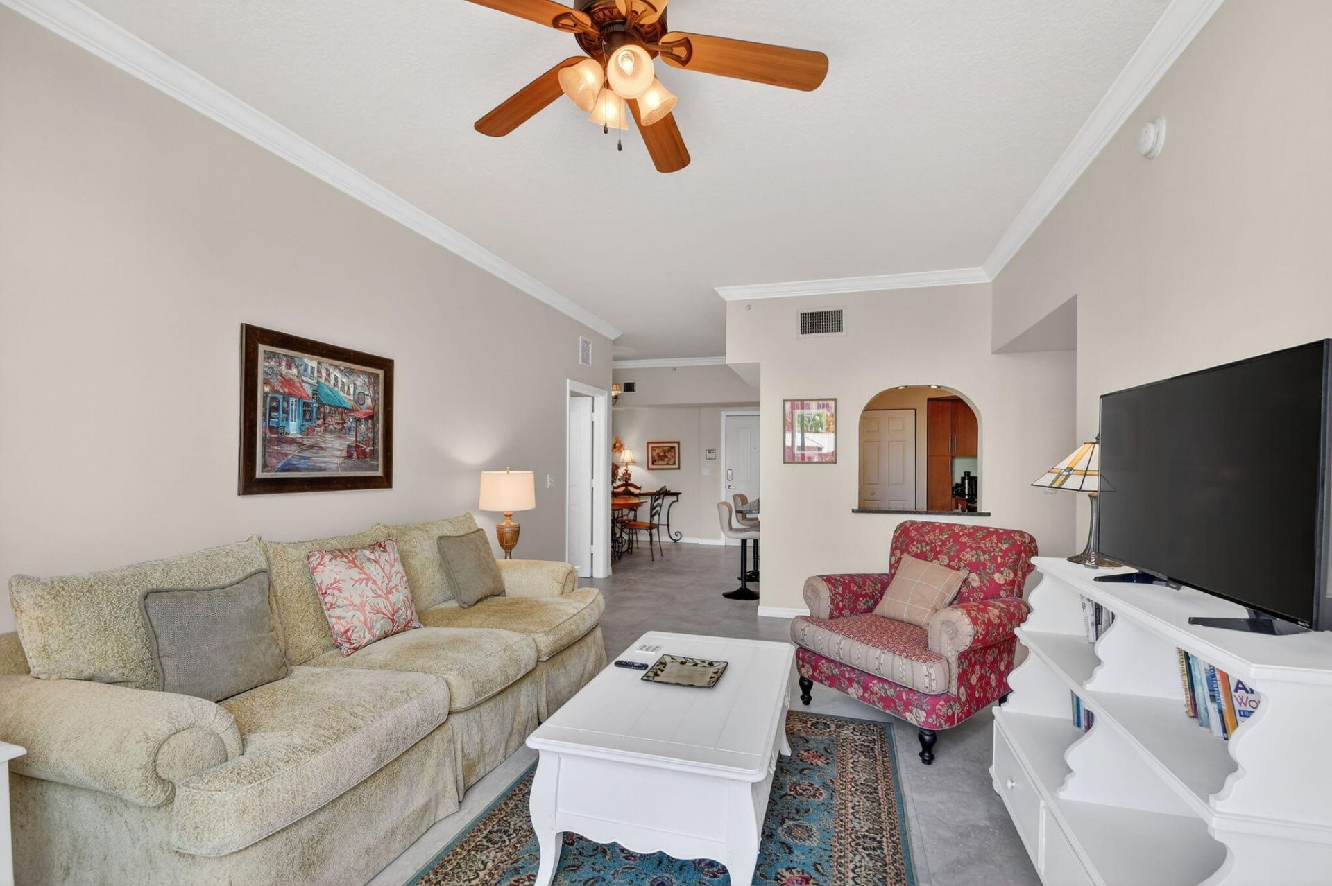 600 S Dixie Highway, Unit 827, West Palm Beach, FL 33401 Photo