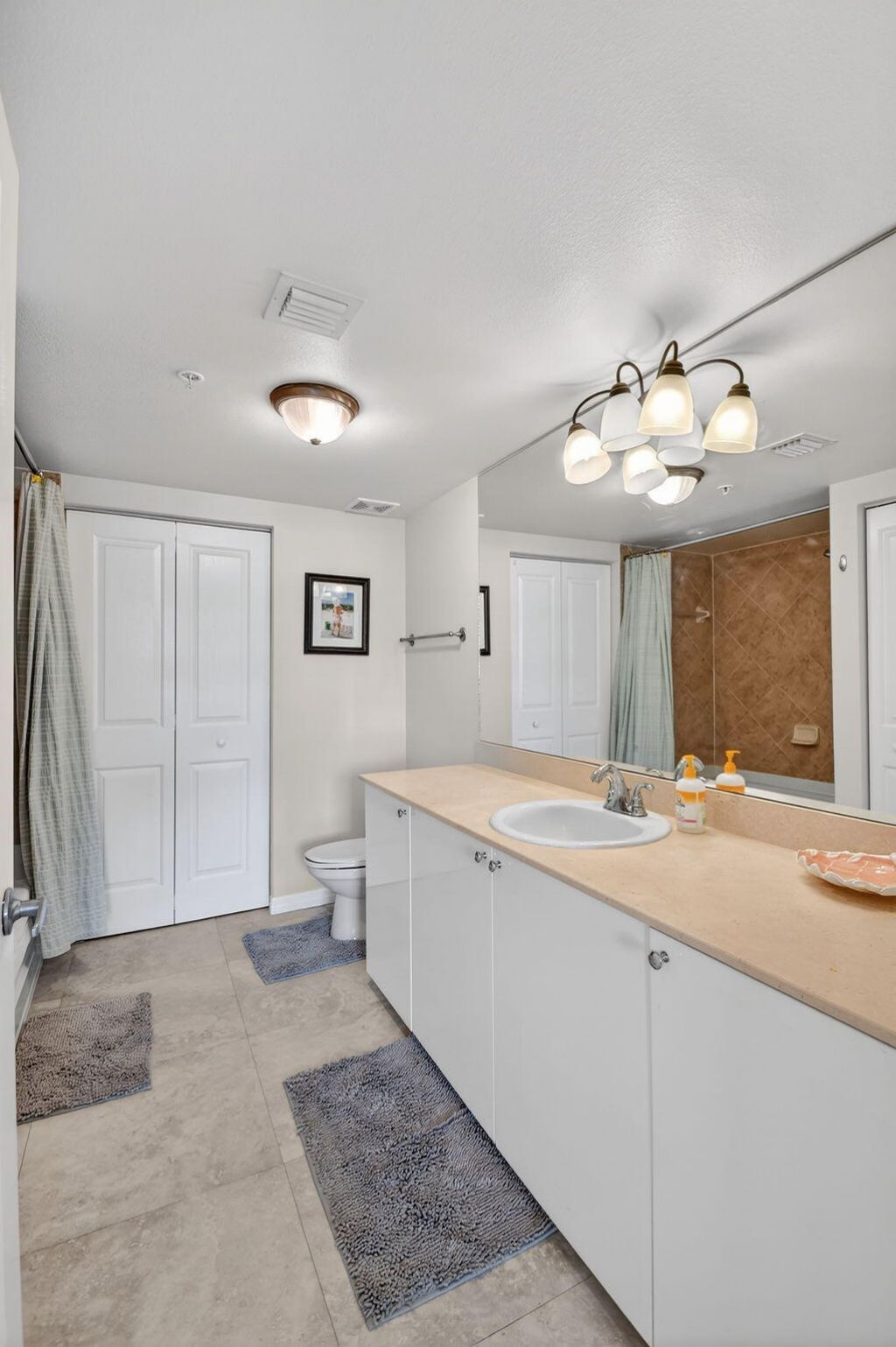 600 S Dixie Highway, Unit 827, West Palm Beach, FL 33401 Photo