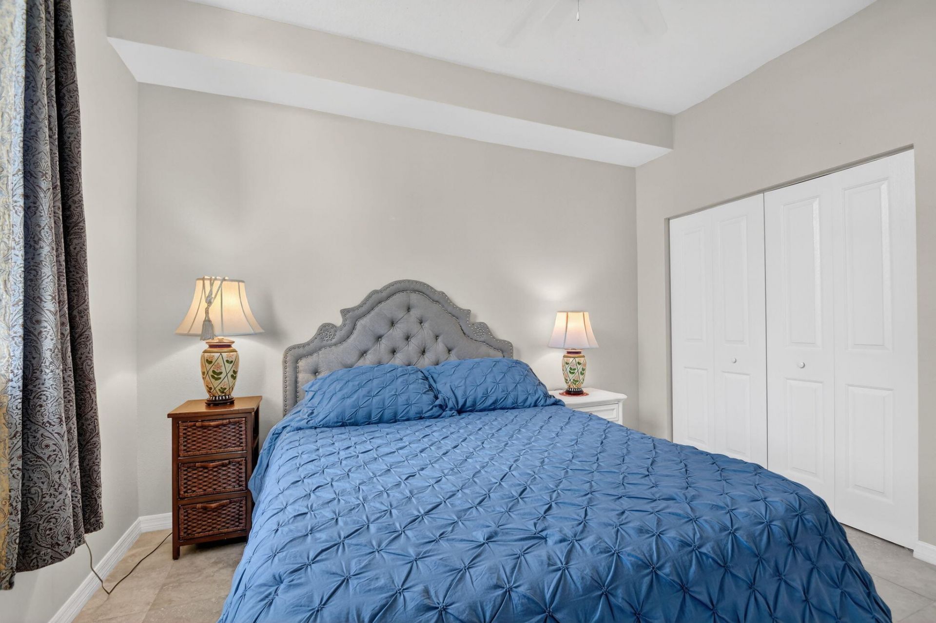 600 S Dixie Highway, Unit 827, West Palm Beach, FL 33401 Photo