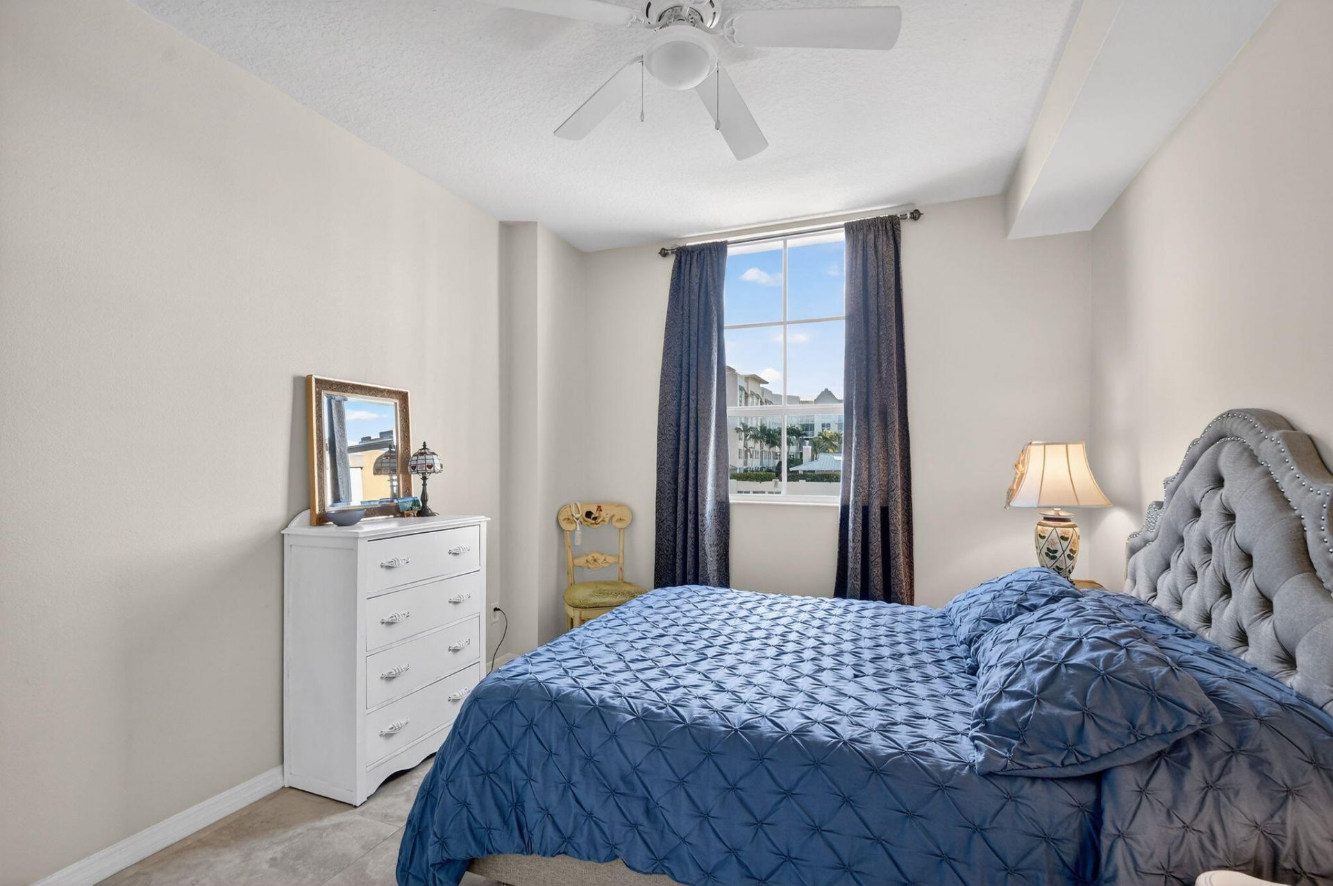 600 S Dixie Highway, Unit 827, West Palm Beach, FL 33401 Photo