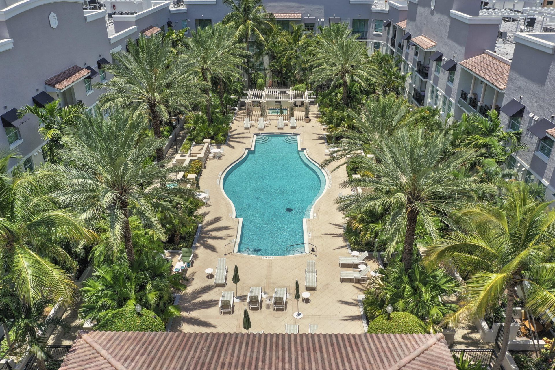 600 S Dixie Highway, Unit 827, West Palm Beach, FL 33401 Photo