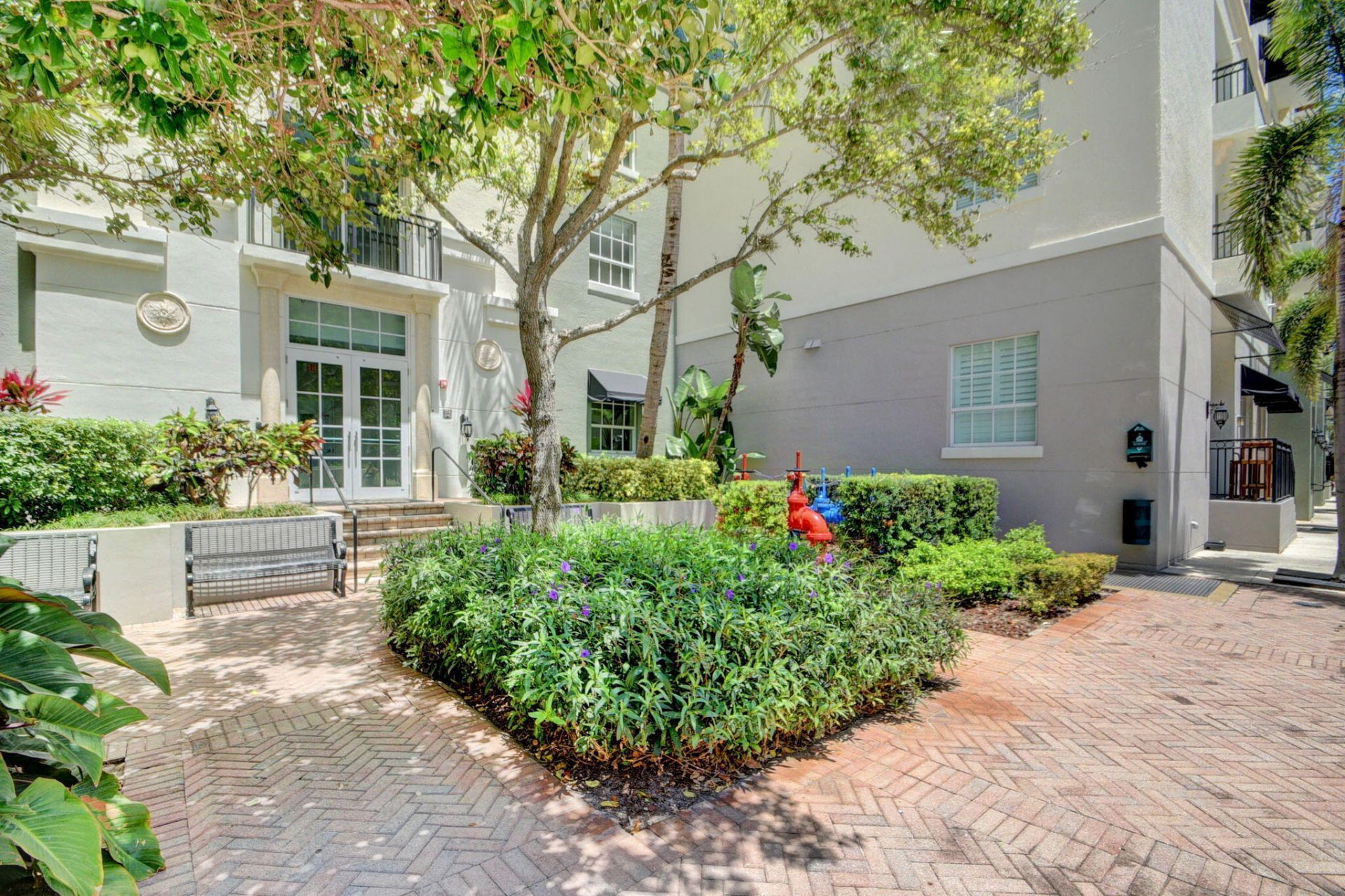 600 S Dixie Highway, Unit 827, West Palm Beach, FL 33401 Photo