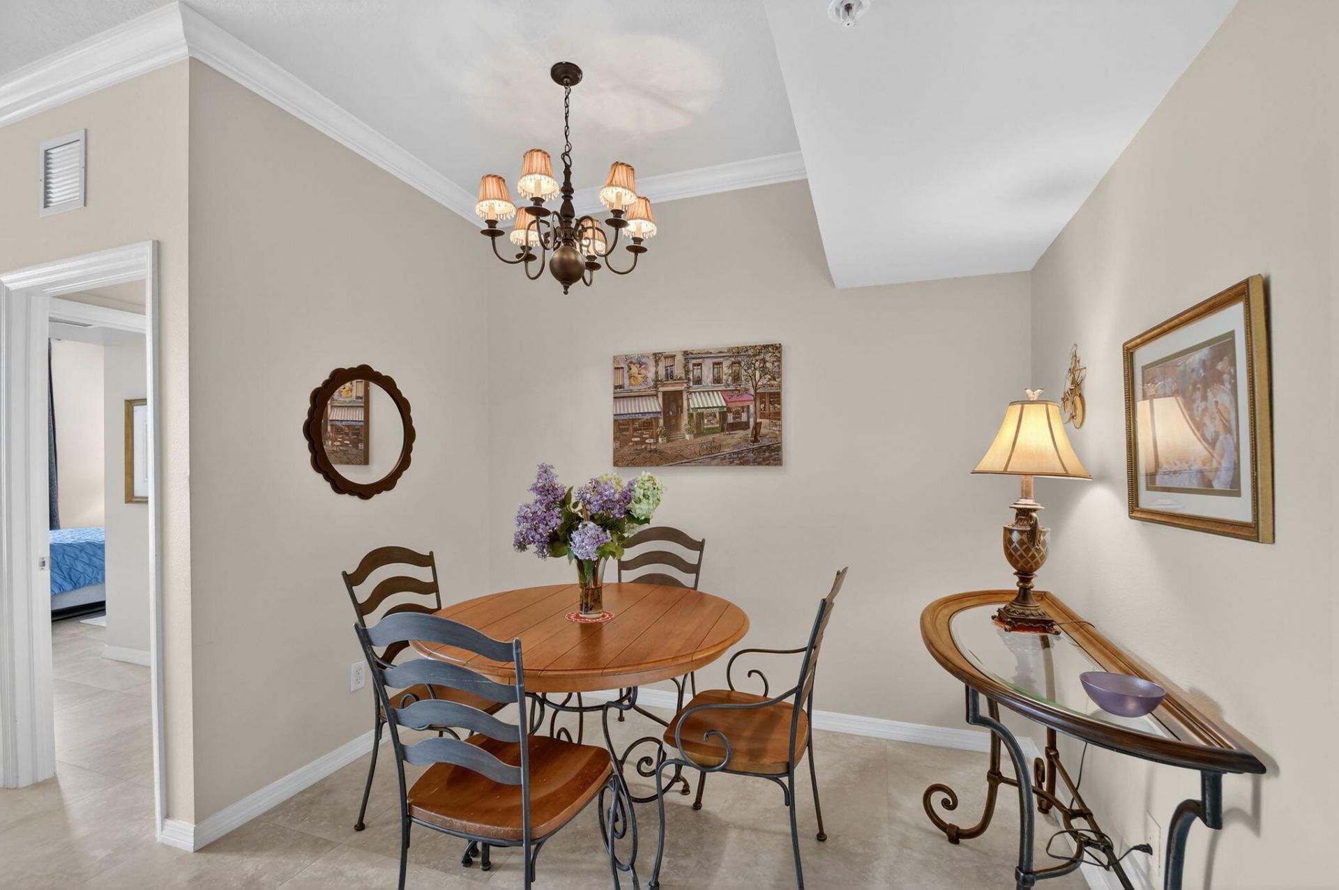 600 S Dixie Highway, Unit 827, West Palm Beach, FL 33401 Photo