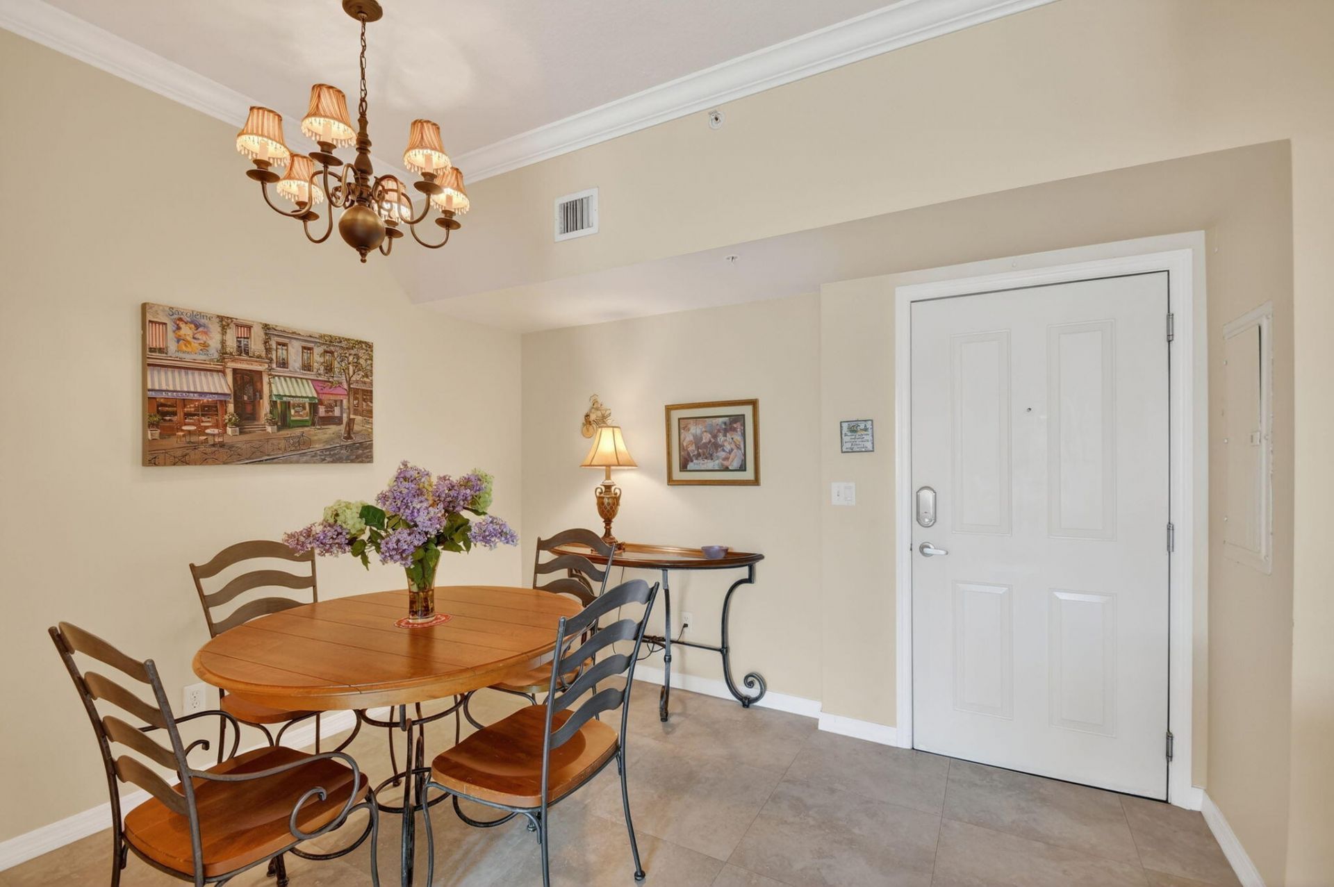 600 S Dixie Highway, Unit 827, West Palm Beach, FL 33401 Photo