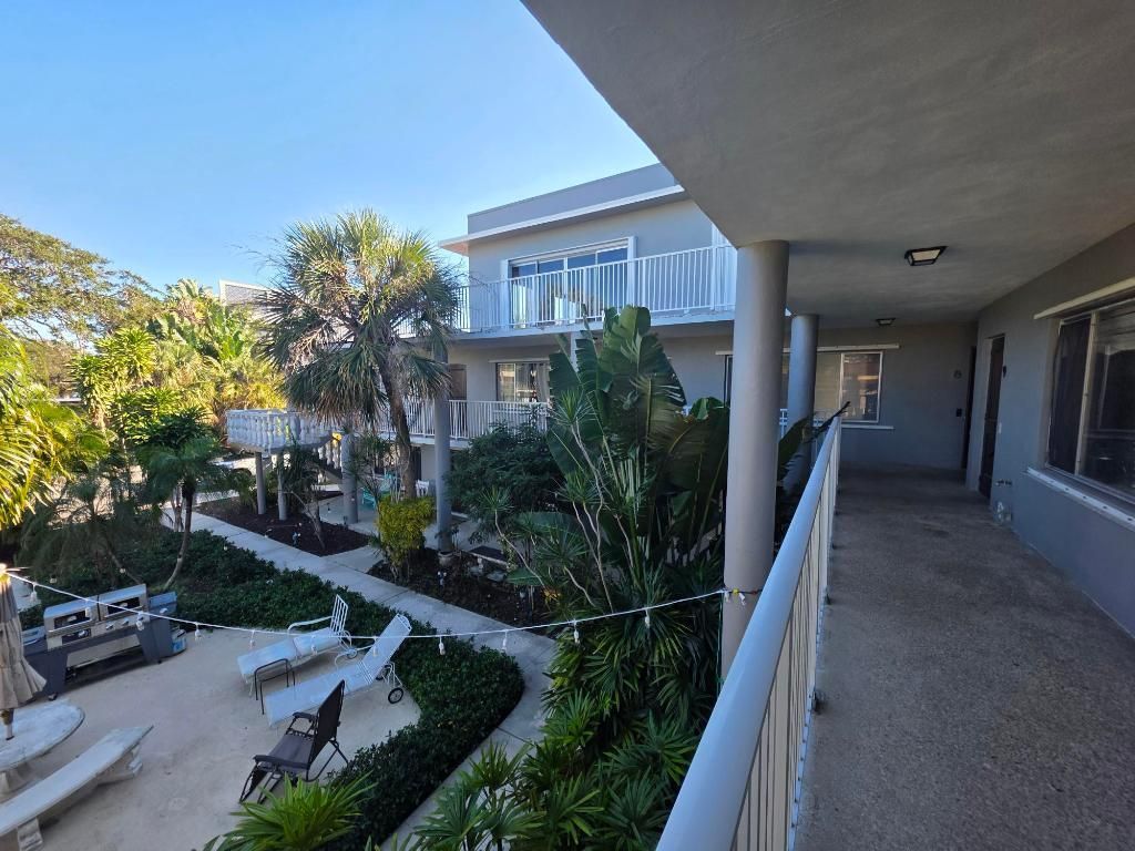 201 S Lakeside Drive, Unit 9, Lake Worth Beach, FL 33460 Photo