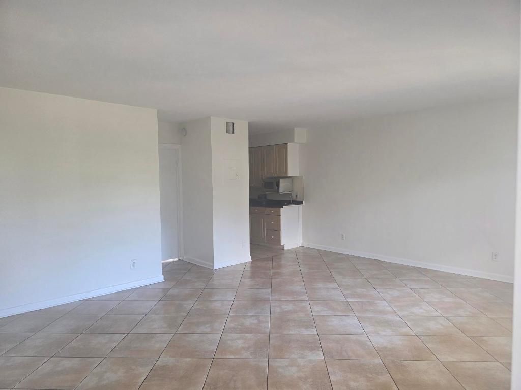 201 S Lakeside Drive, Unit 9, Lake Worth Beach, FL 33460 Photo