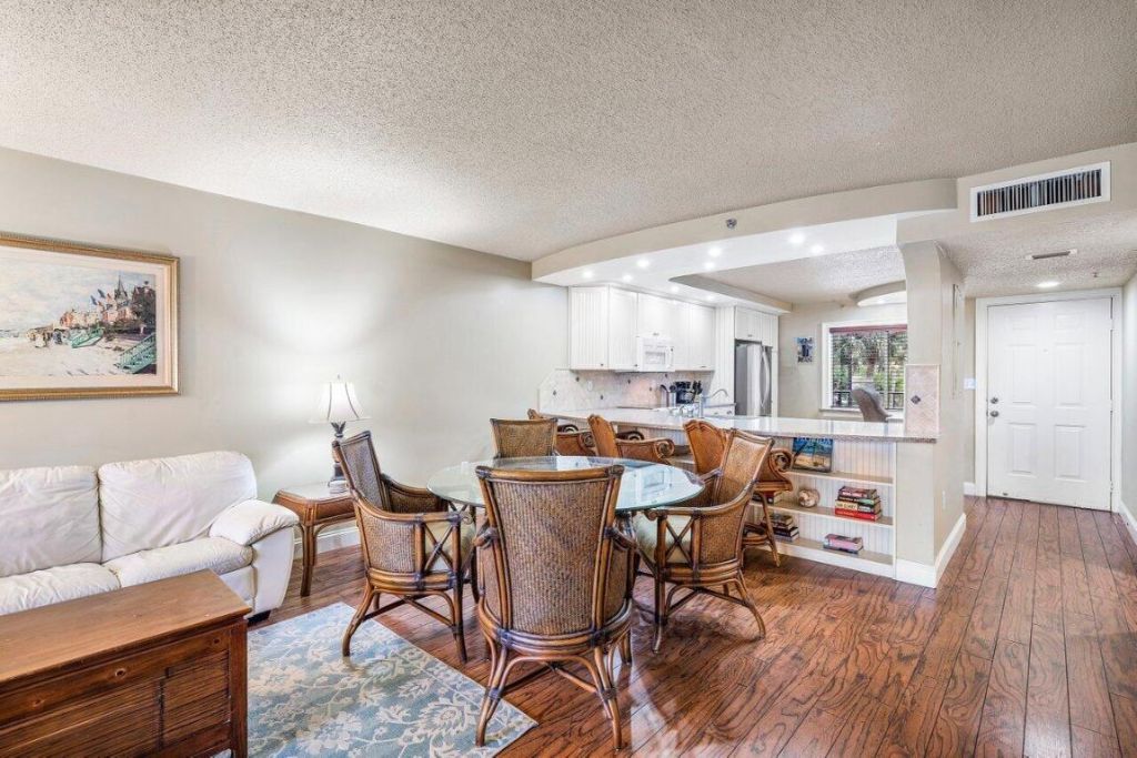 275 Palm Avenue, Unit C206, Jupiter, FL 33477 Photo