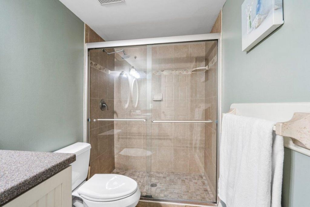 275 Palm Avenue, Unit C206, Jupiter, FL 33477 Photo