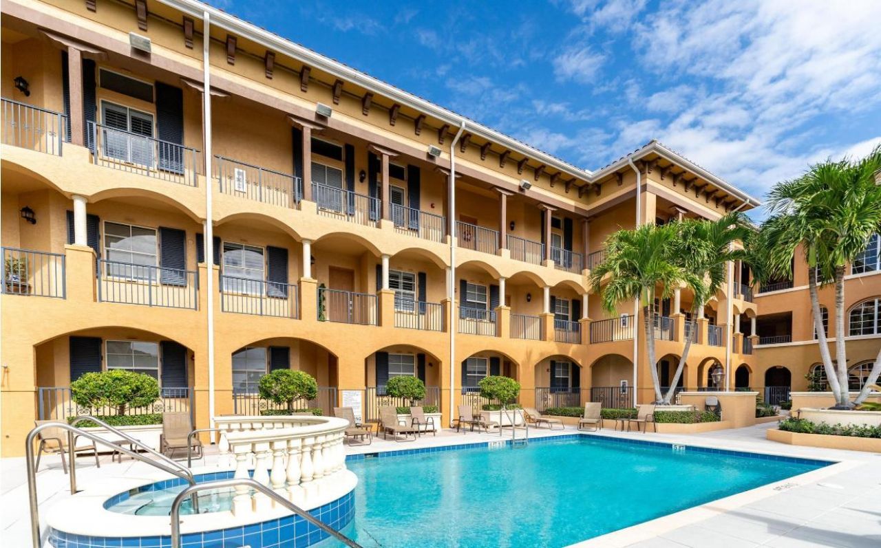 20 Orange Avenue, Unit 9, Fort Pierce, FL 34950 Photo