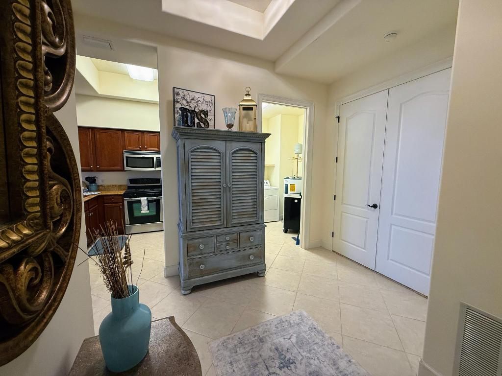 20 Orange Avenue, Unit 9, Fort Pierce, FL 34950 Photo