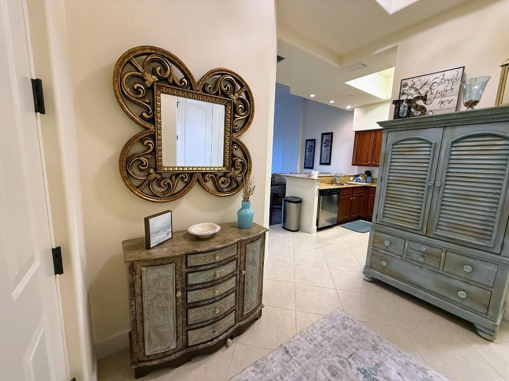 20 Orange Avenue, Unit 9, Fort Pierce, FL 34950 Photo