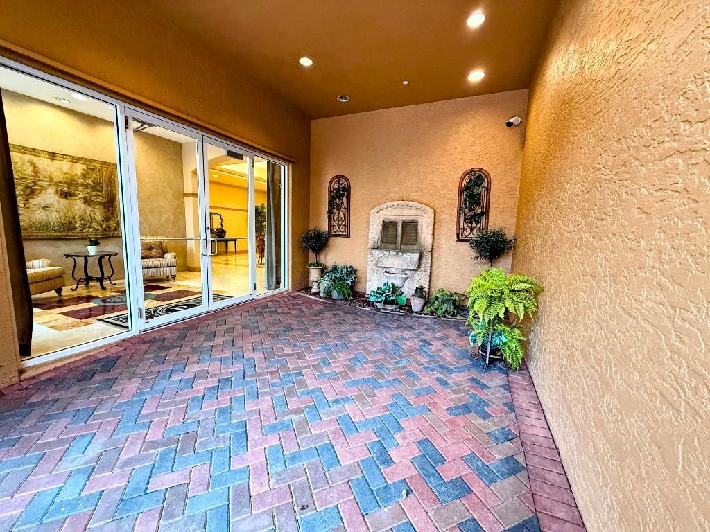 20 Orange Avenue, Unit 9, Fort Pierce, FL 34950 Photo