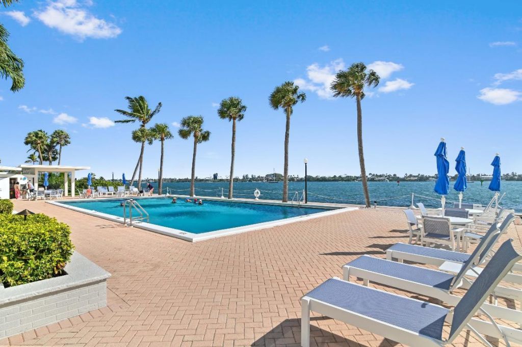 2600 N Flagler Drive, Unit 210, West Palm Beach, FL 33407 Photo