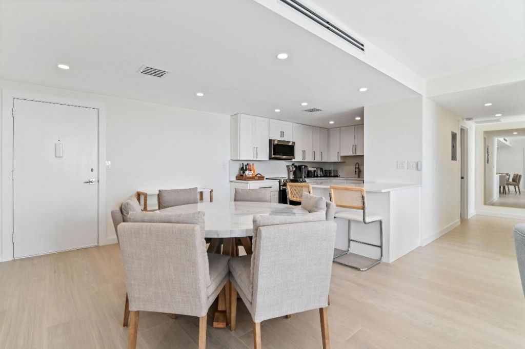 2600 N Flagler Drive, Unit 210, West Palm Beach, FL 33407 Photo