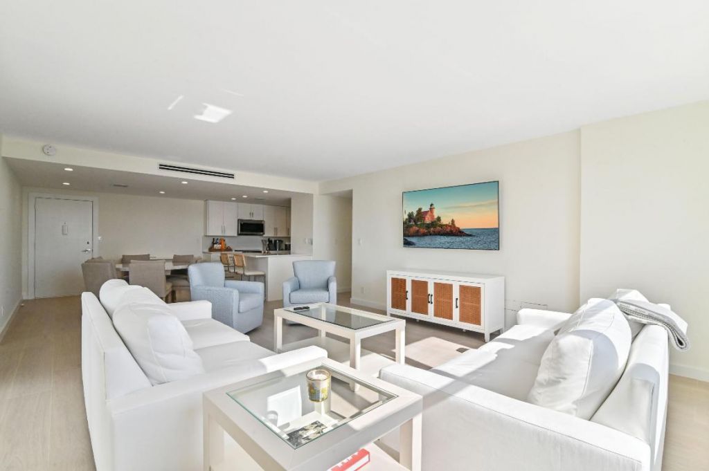 2600 N Flagler Drive, Unit 210, West Palm Beach, FL 33407 Photo