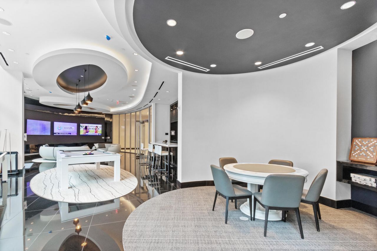 851 NE 1st Avenue, Unit 306, Miami, FL 33132 Photo