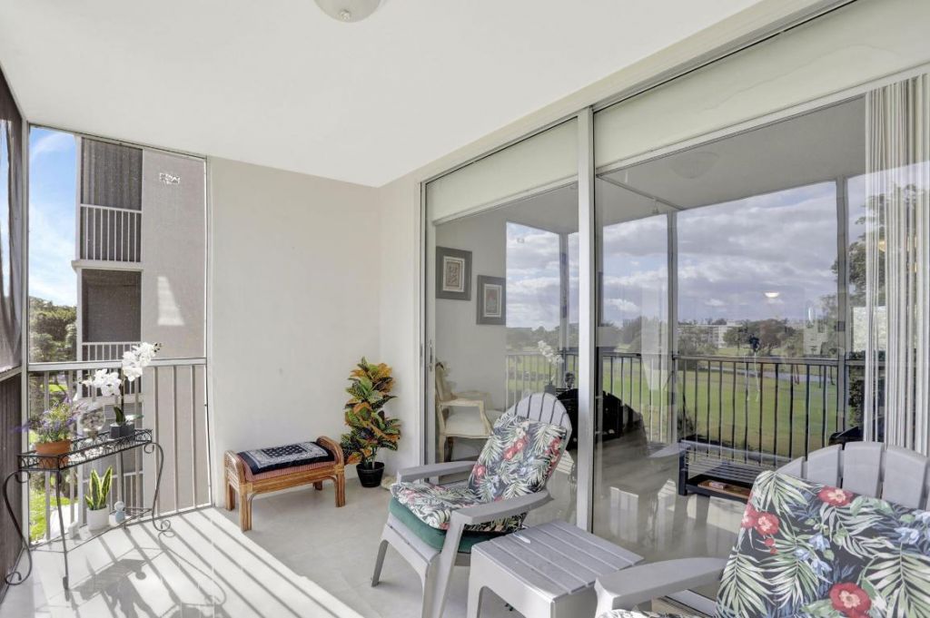 2851 S Palm Aire Drive, Unit 407, Pompano Beach, FL 33069 Photo