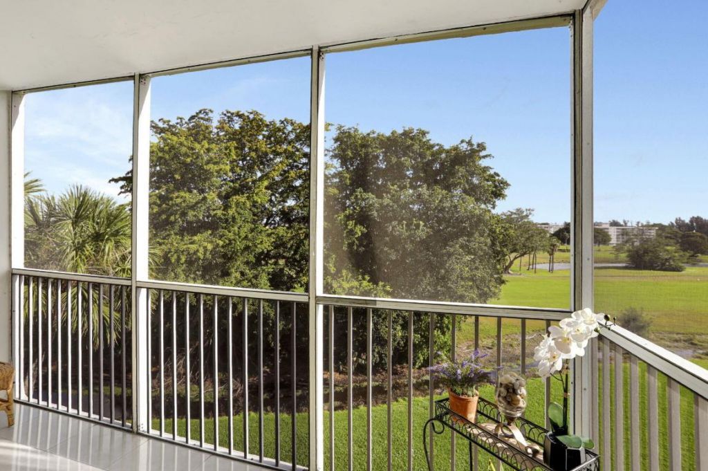 2851 S Palm Aire Drive, Unit 407, Pompano Beach, FL 33069 Photo