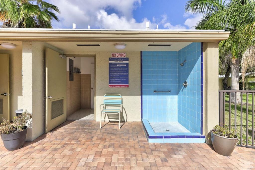 2851 S Palm Aire Drive, Unit 407, Pompano Beach, FL 33069 Photo