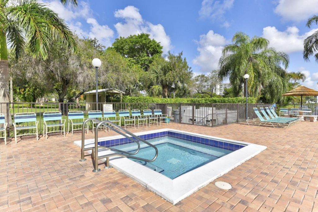 2851 S Palm Aire Drive, Unit 407, Pompano Beach, FL 33069 Photo