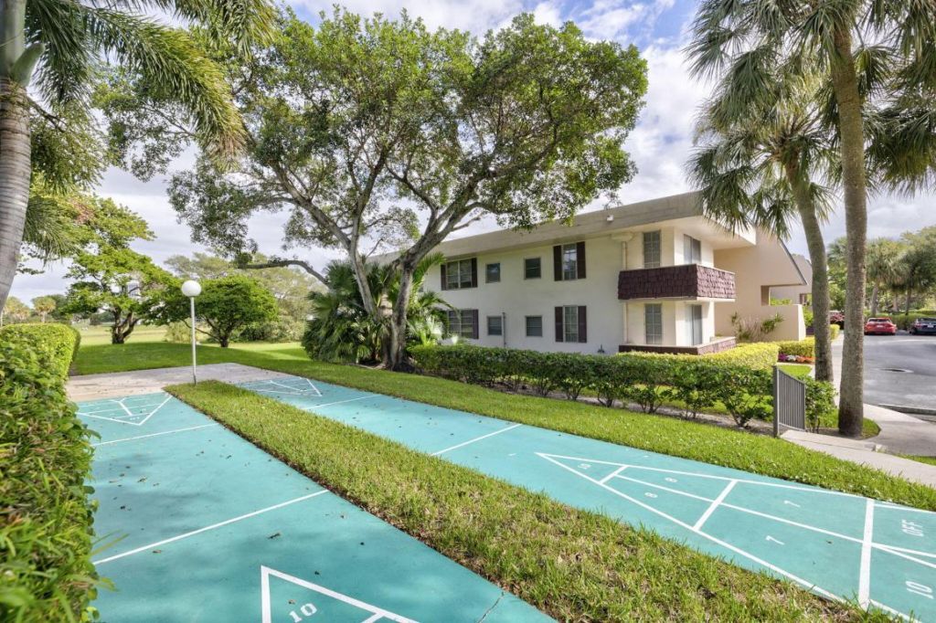 2851 S Palm Aire Drive, Unit 407, Pompano Beach, FL 33069 Photo