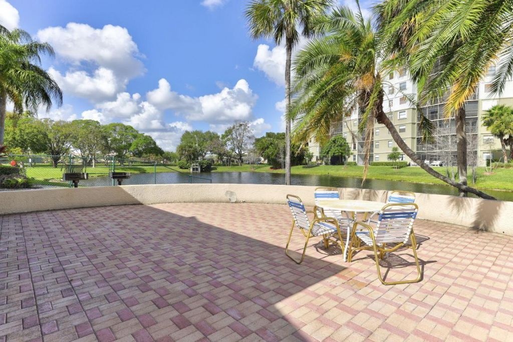 2851 S Palm Aire Drive, Unit 407, Pompano Beach, FL 33069 Photo