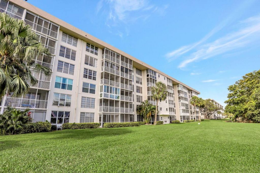 2851 S Palm Aire Drive, Unit 407, Pompano Beach, FL 33069 Photo