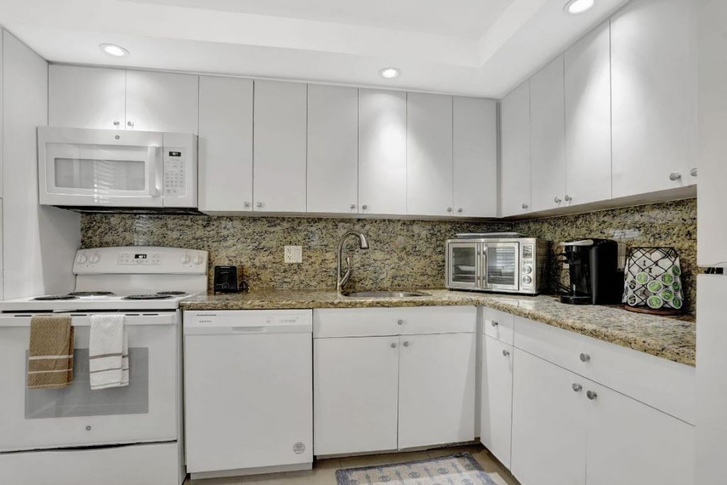 2851 S Palm Aire Drive, Unit 407, Pompano Beach, FL 33069 Photo