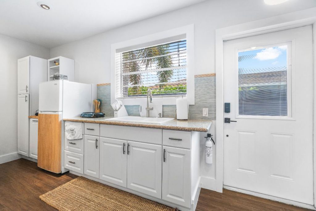 43 W Plumosa Lane, Unit Studio, Greenacres, FL 33467 Photo