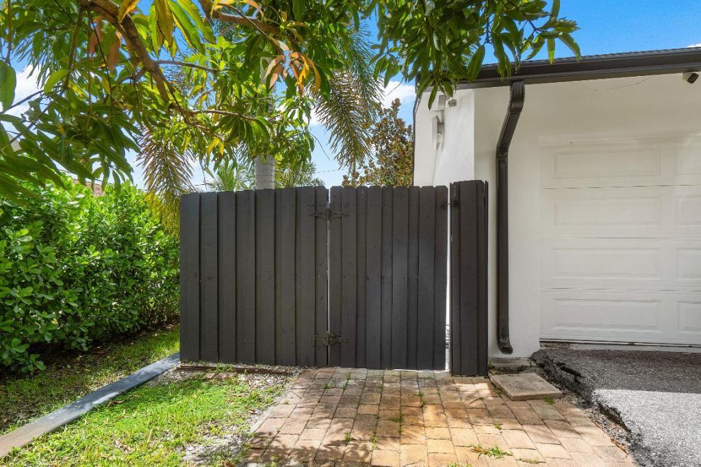 43 W Plumosa Lane, Unit S, Lake Worth, FL 33467 Photo