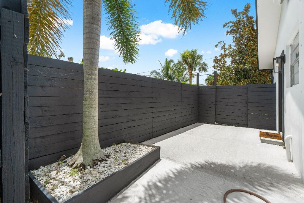 43 W Plumosa Lane, Unit Studio, Greenacres, FL 33467 Photo