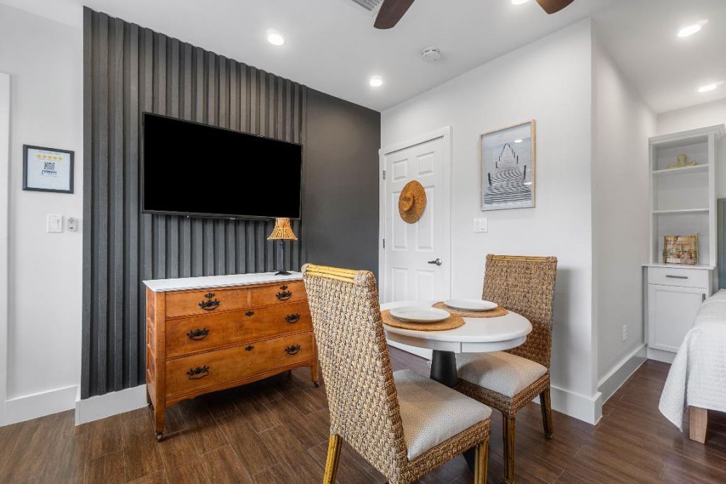 43 W Plumosa Lane, Unit Studio, Greenacres, FL 33467 Photo