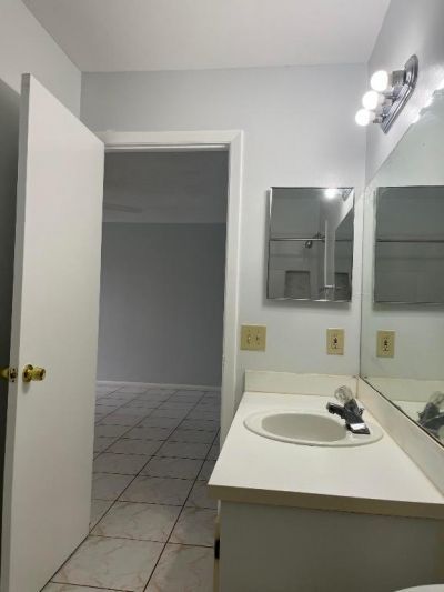 2103 Waterview Circle, Palm Springs, FL 33461 Photo