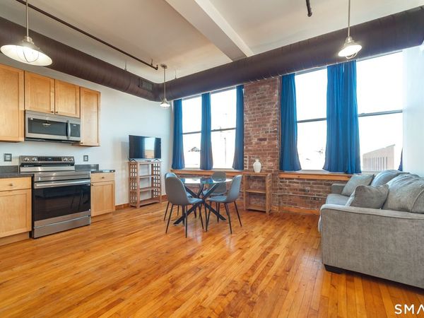 325 Lafayette, Unit 8205, Bridgeport, CT 06604