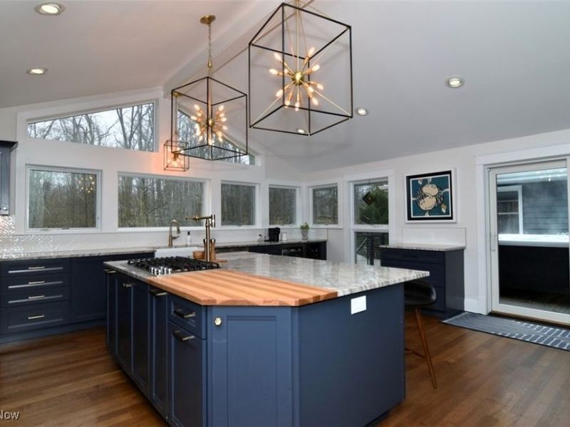 24181 Bryden Road, Beachwood, OH 44122 Photo 12