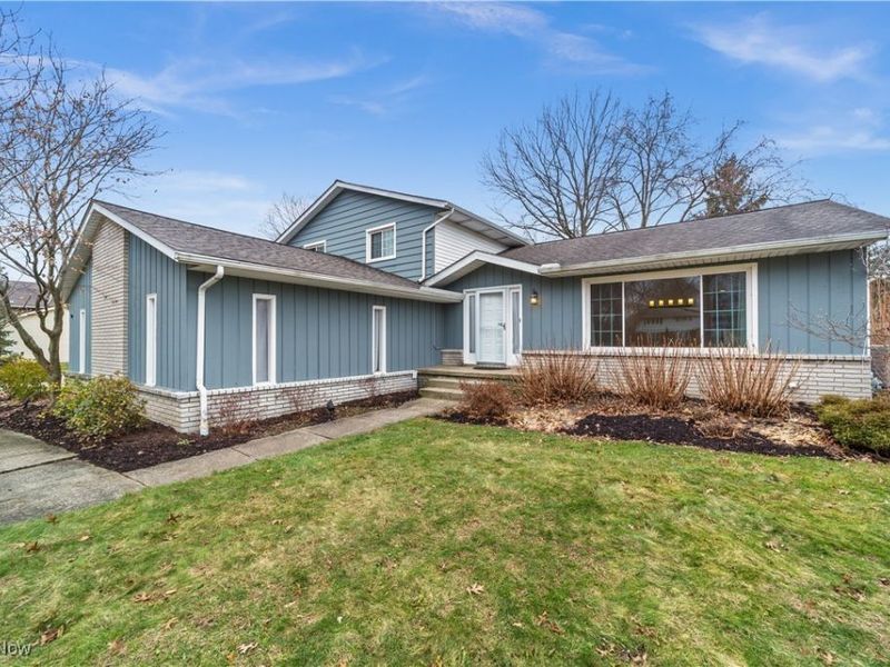 6698 Wildwood Trail, Mayfield Village, OH 44143 Photo 1