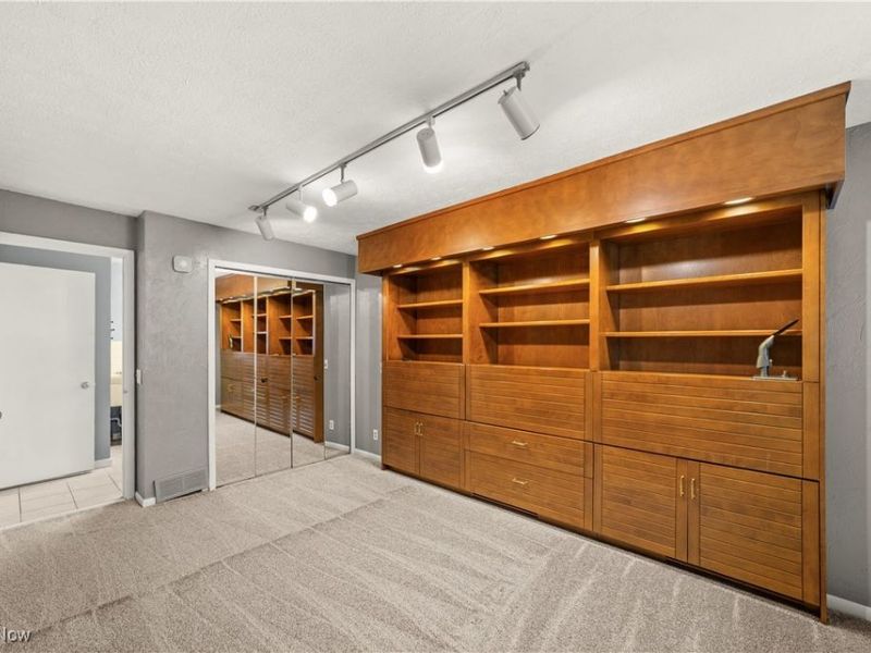 6698 Wildwood Trail, Mayfield Village, OH 44143 Photo 13