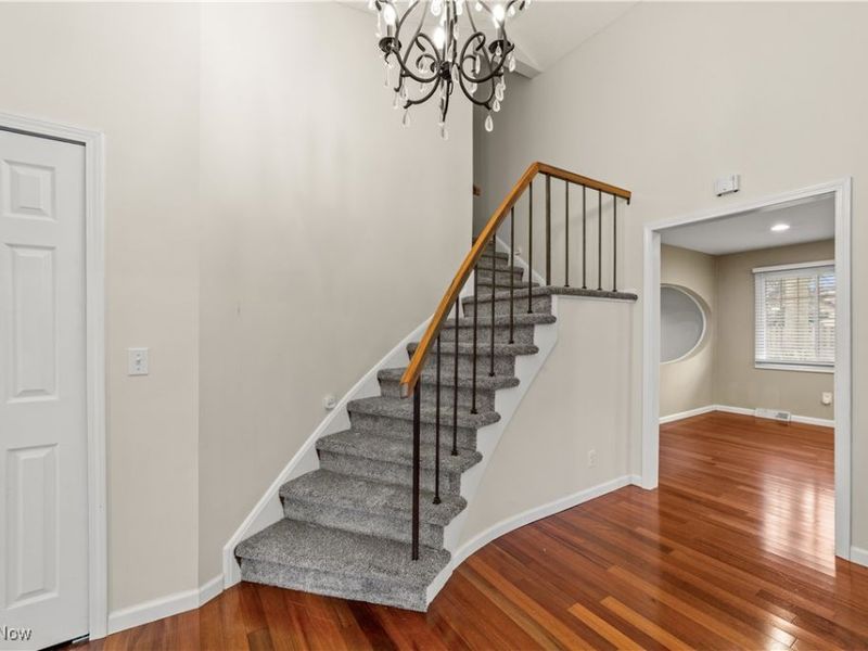 6698 Wildwood Trail, Mayfield Village, OH 44143 Photo 2