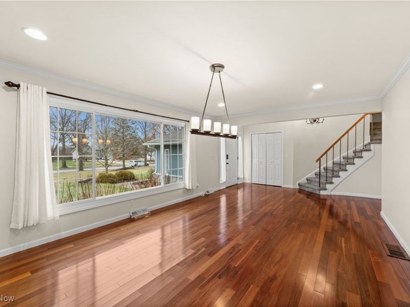 6698 Wildwood Trail, Mayfield Village, OH 44143 Photo 3