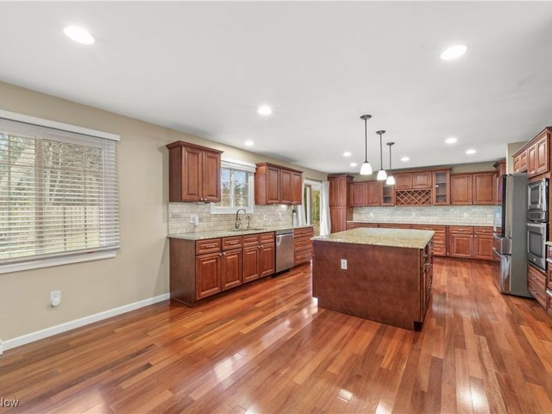 6698 Wildwood Trail, Mayfield Village, OH 44143 Photo 5