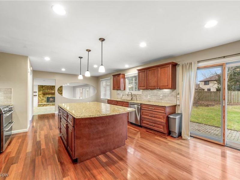 6698 Wildwood Trail, Mayfield Village, OH 44143 Photo 7