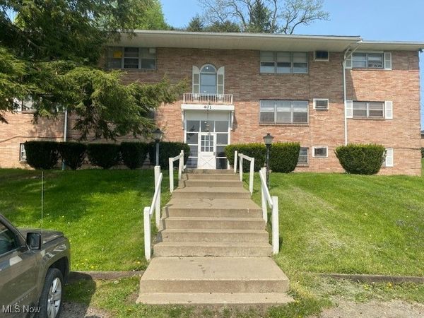 405 Colonial Drive, Unit 33, Steubenville, OH 43952
