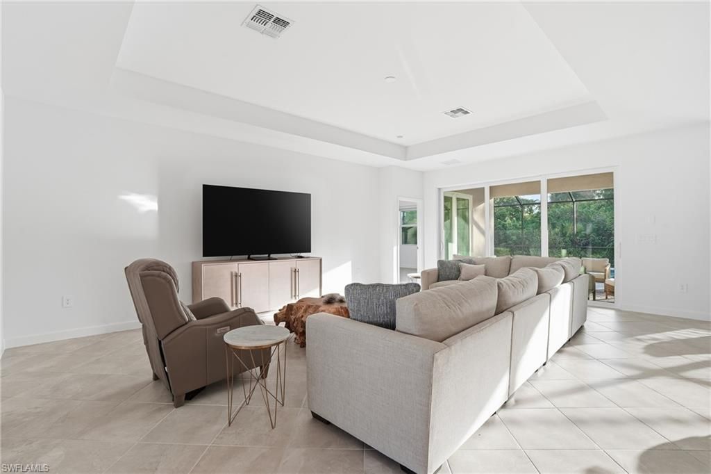 9311 Aqua Overlook Ct, Lehigh Acres, FL 33936 Photo