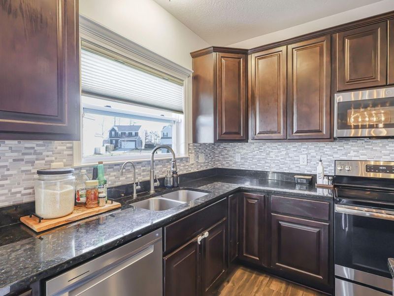 562 Seapines Lane, Marysville, OH 43040 Photo 13