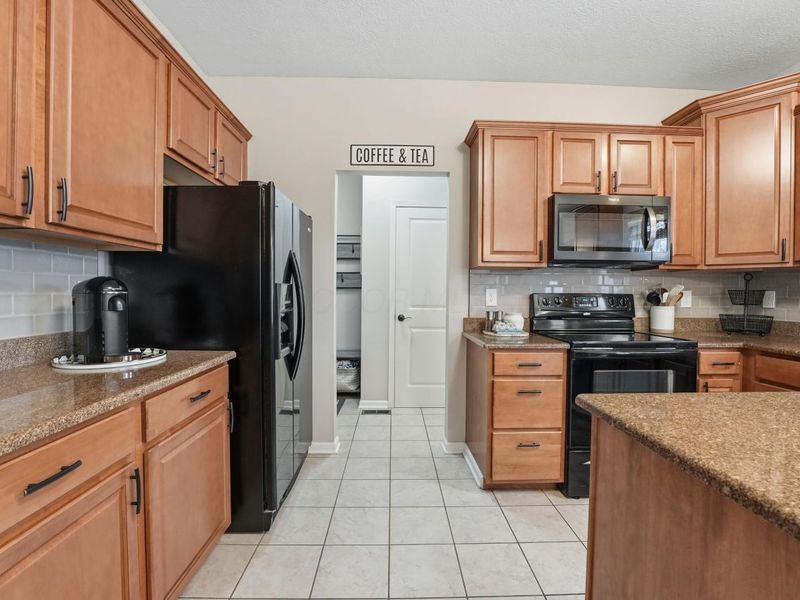 7445 Holderman Street, Lewis Center, OH 43035 Photo 17