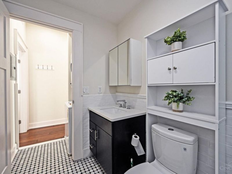 433 Clark Street, Unit B, Cincinnati, OH 45203 Photo 21