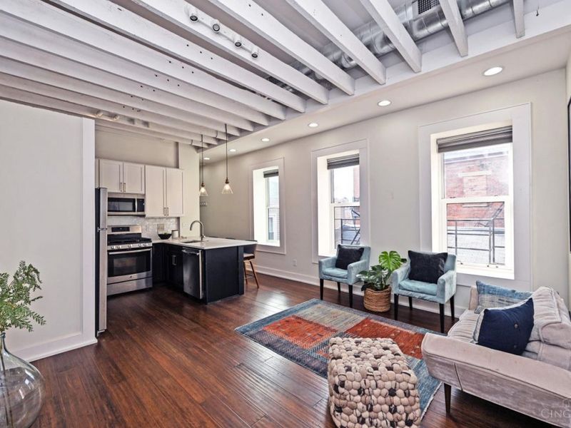 433 Clark Street, Unit B, Cincinnati, OH 45203 Photo 3