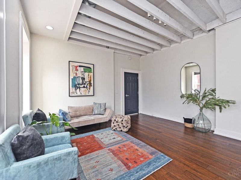 433 Clark Street, Unit B, Cincinnati, OH 45203 Photo 8