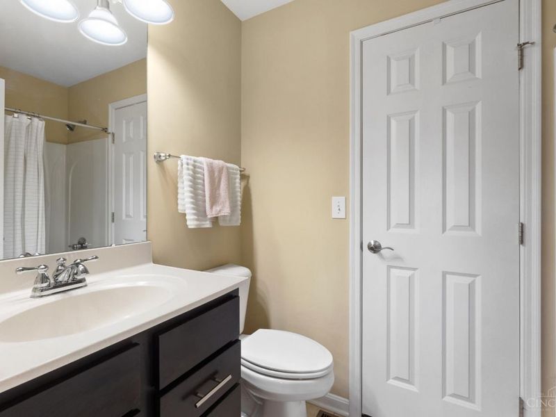 5327 Reserve Circle, Cincinnati, OH 45230 Photo 24