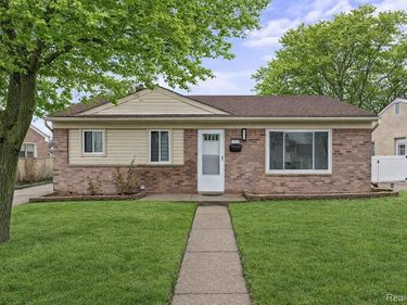 30684 Gladys Avenue, Westland, MI 48185